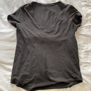 Love Tee V-neck, blk, sz 6